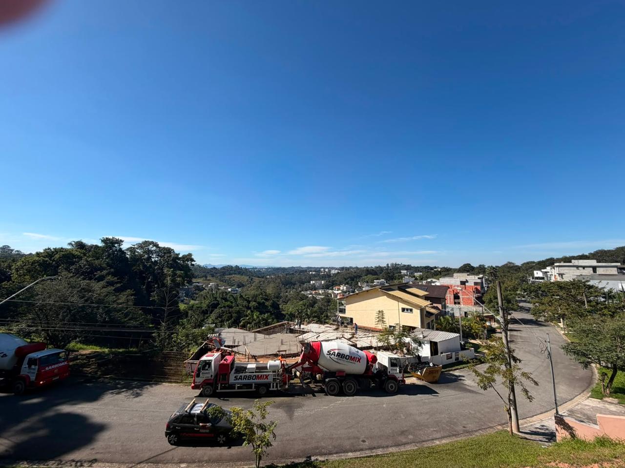 Case · Residência 630m² em declive — registro 14
